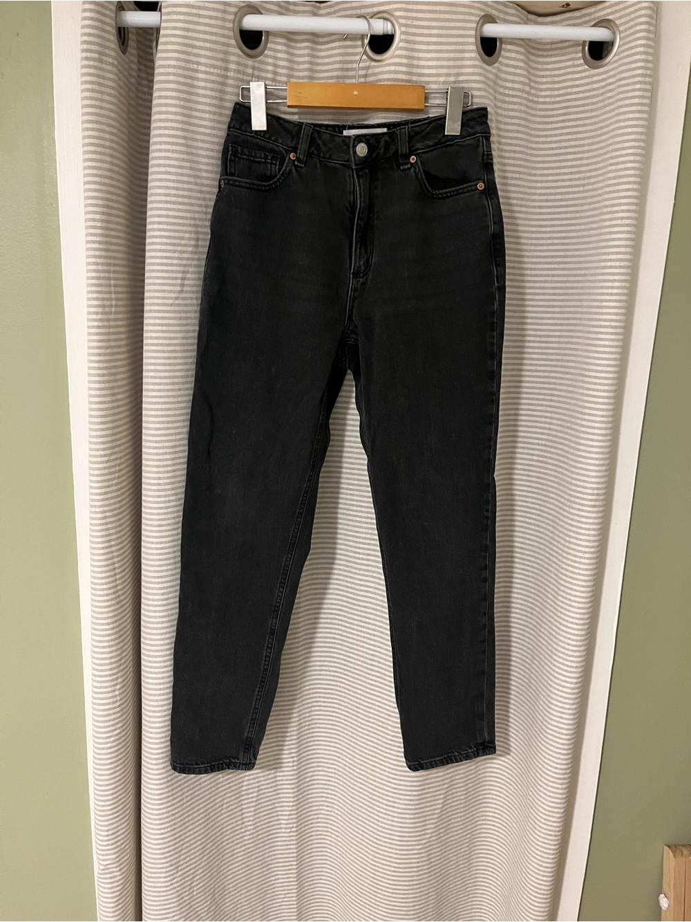 Claudia “Mom” Jeans in Black